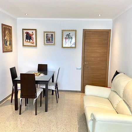Shared Apartment! Piso Compartido! Общая Квартира! เซบีญา ภายนอก รูปภาพ