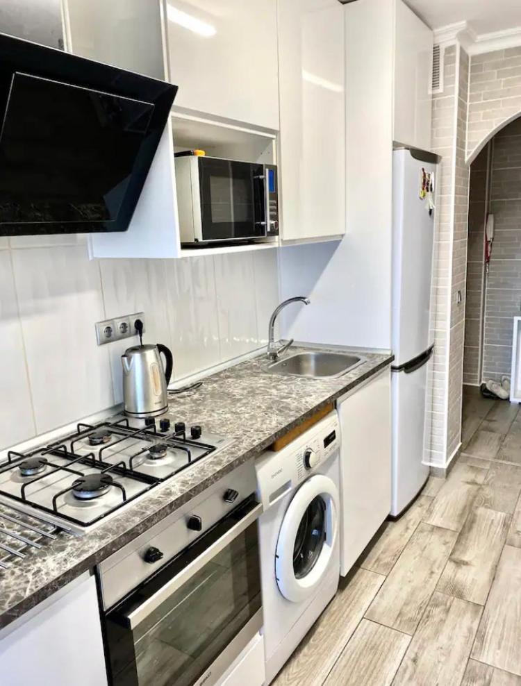 Shared Apartment! Piso Compartido! Общая Квартира! เซบีญา ภายนอก รูปภาพ