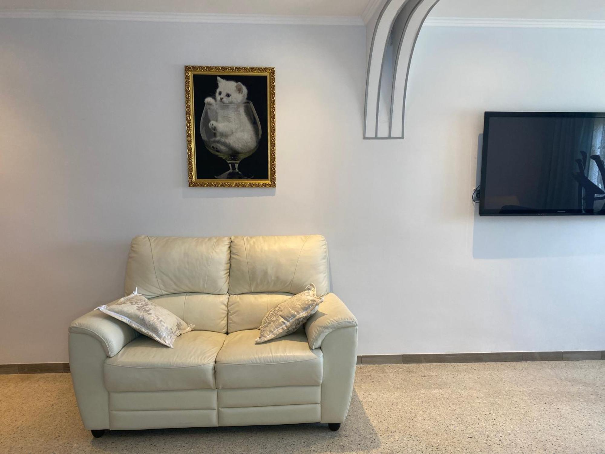 Shared Apartment! Piso Compartido! Общая Квартира! เซบีญา ภายนอก รูปภาพ