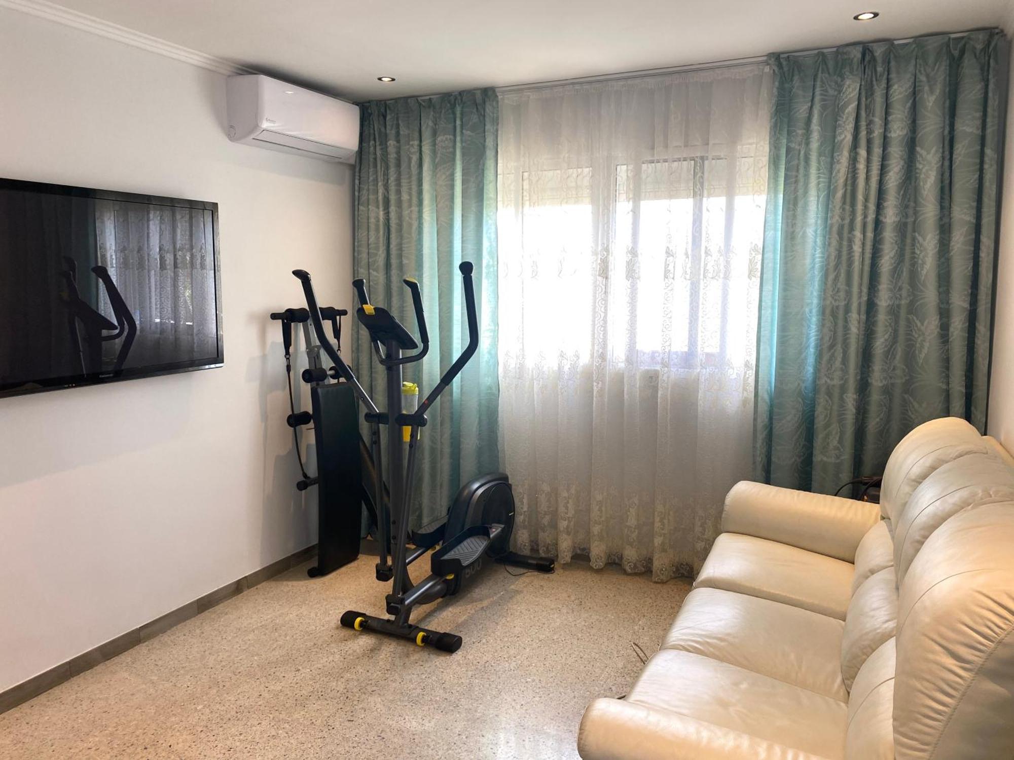 Shared Apartment! Piso Compartido! Общая Квартира! เซบีญา ภายนอก รูปภาพ